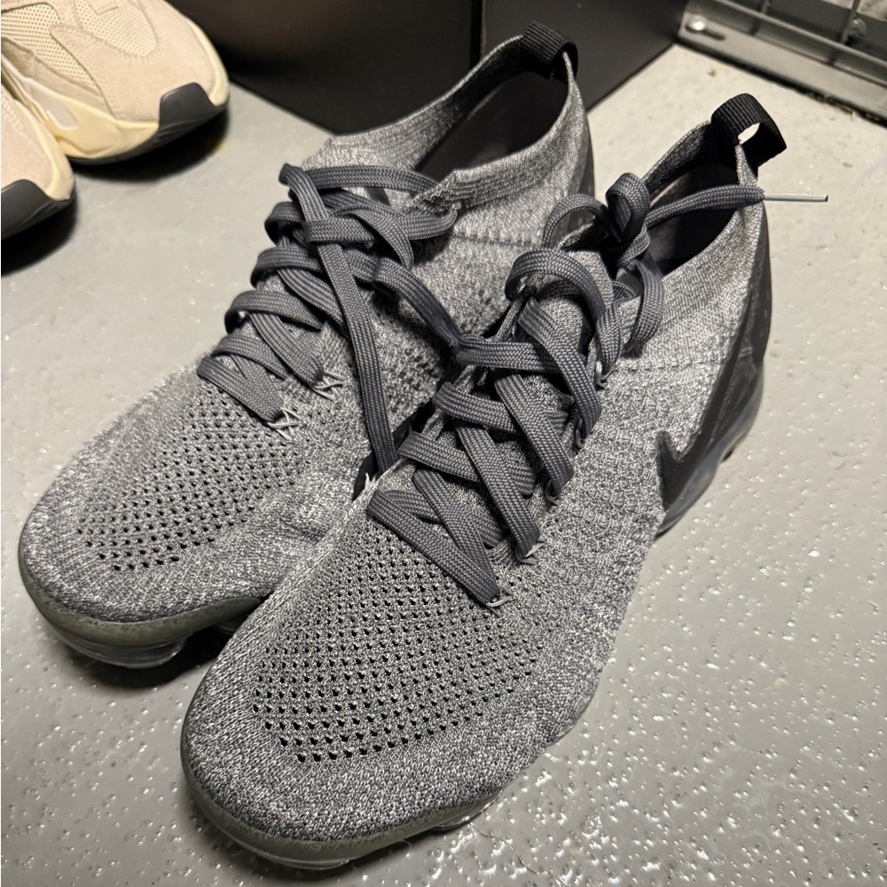 Nike Men's VaporMax Gray Knit Athletic Shoes